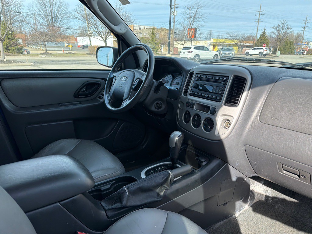 2006 Ford Escape Image 9