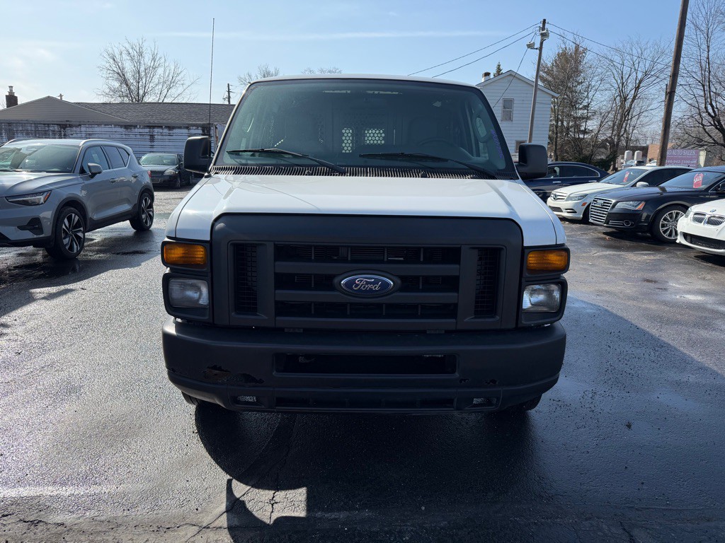 2012 Ford Econoline Image 2