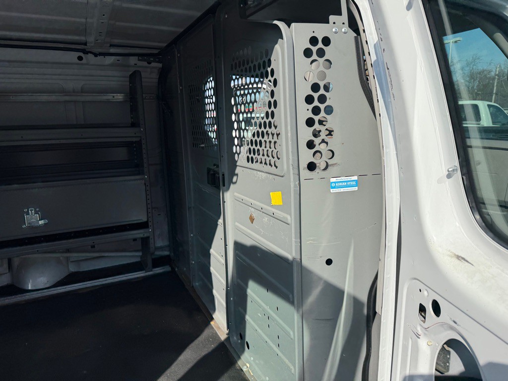 2012 Ford Econoline Image 15