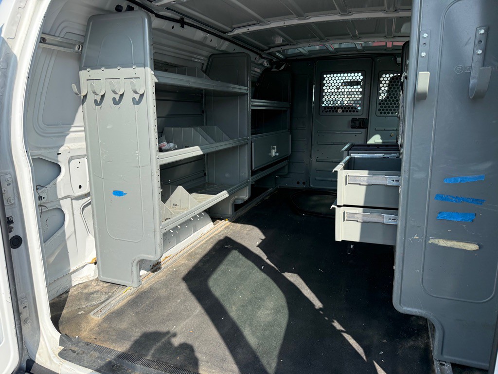 2012 Ford Econoline Image 16