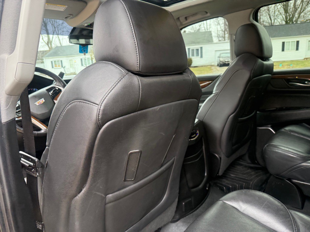 2020 Cadillac Escalade Image 16