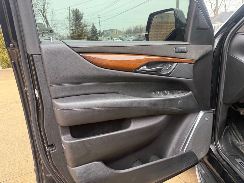 2020 Cadillac Escalade Image 25