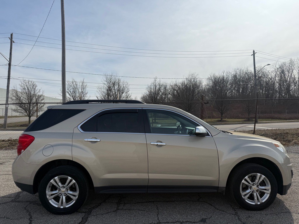 2011 Chevrolet Equinox Image 2