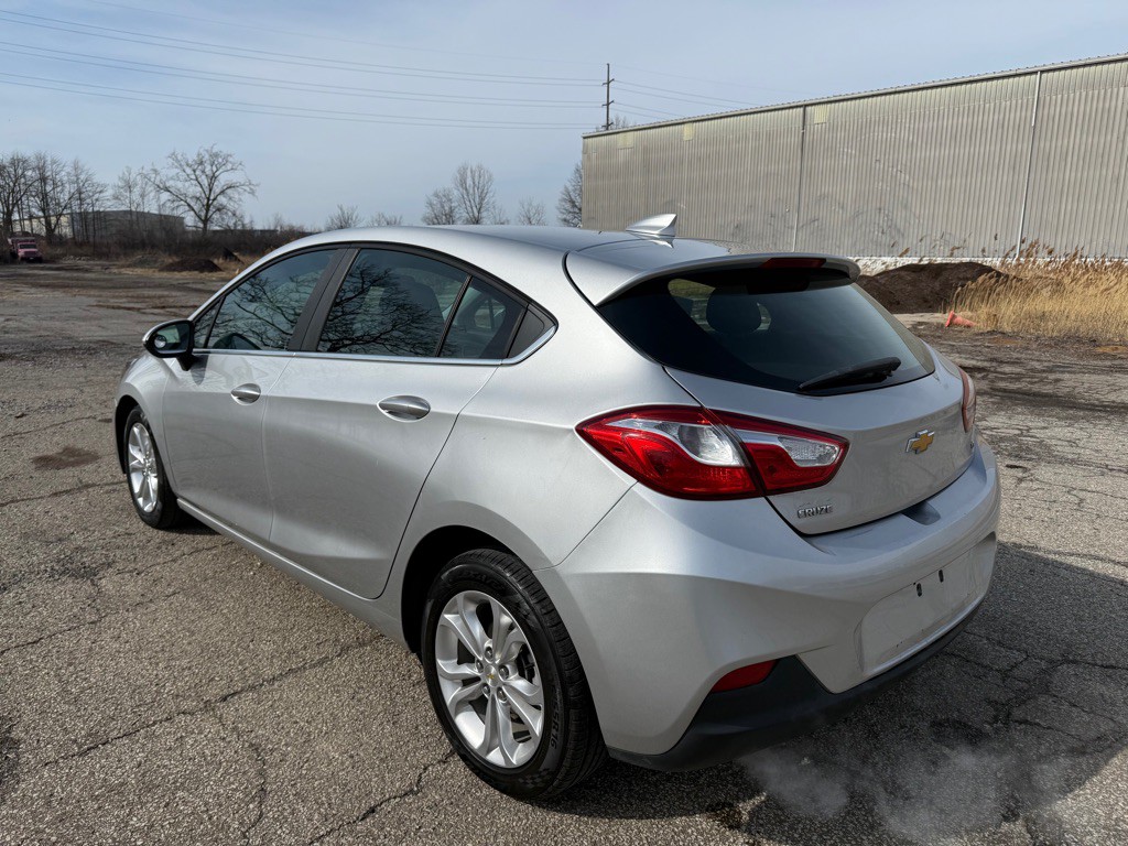 2019 Chevrolet Cruze Image 4