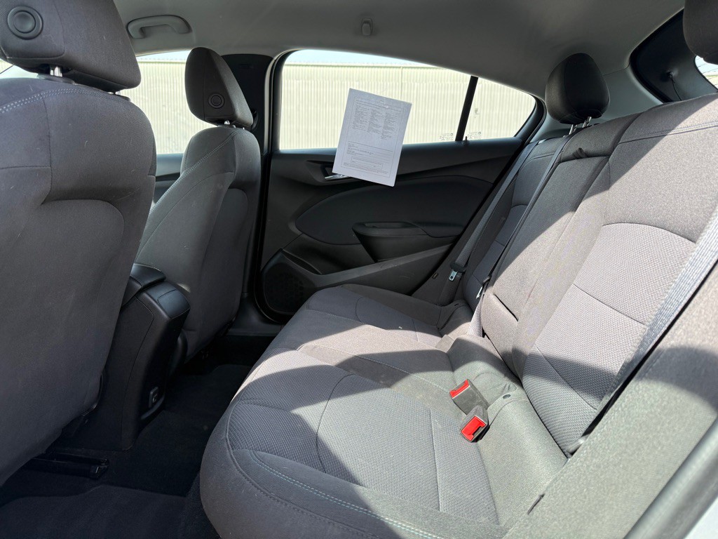 2019 Chevrolet Cruze Image 13