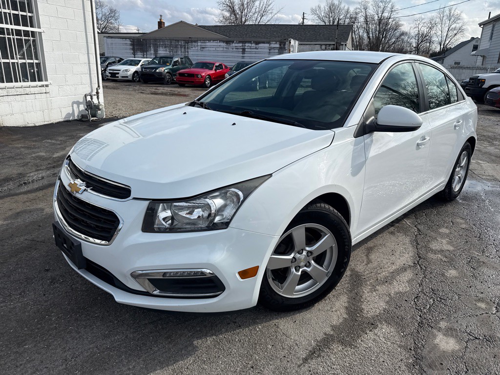 2016 Chevrolet Cruze Image 1