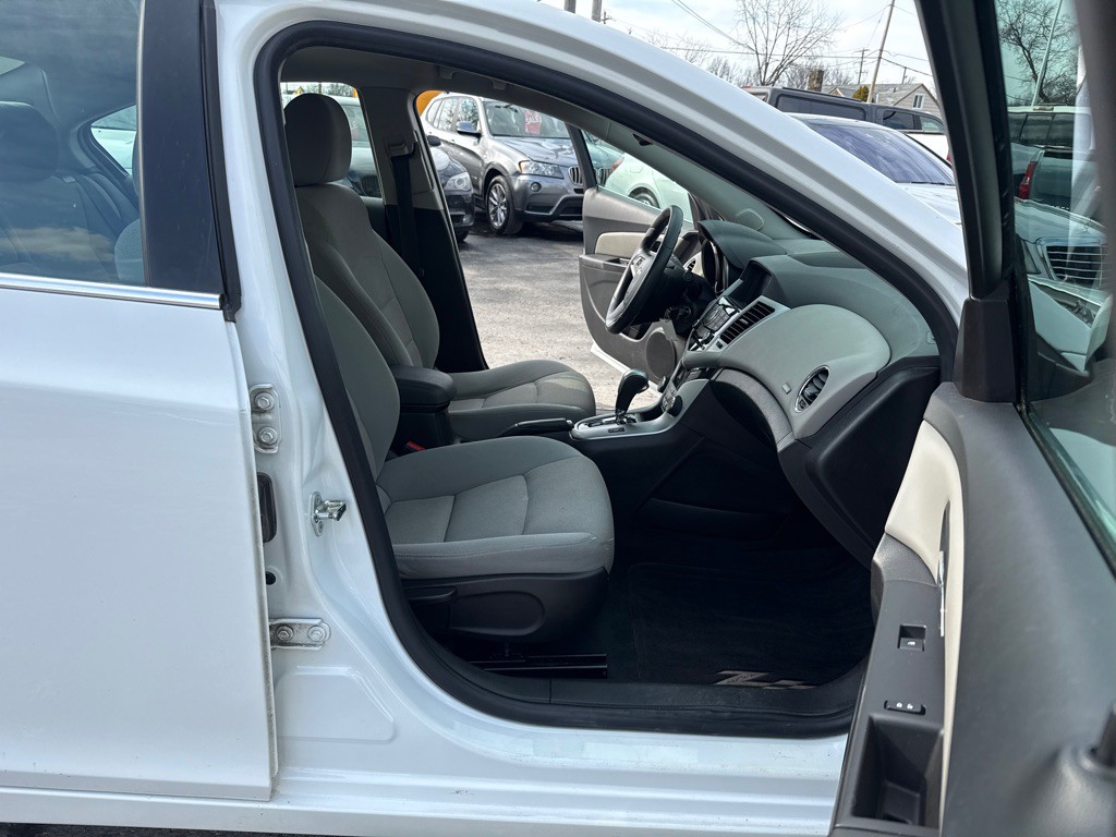 2016 Chevrolet Cruze Image 11