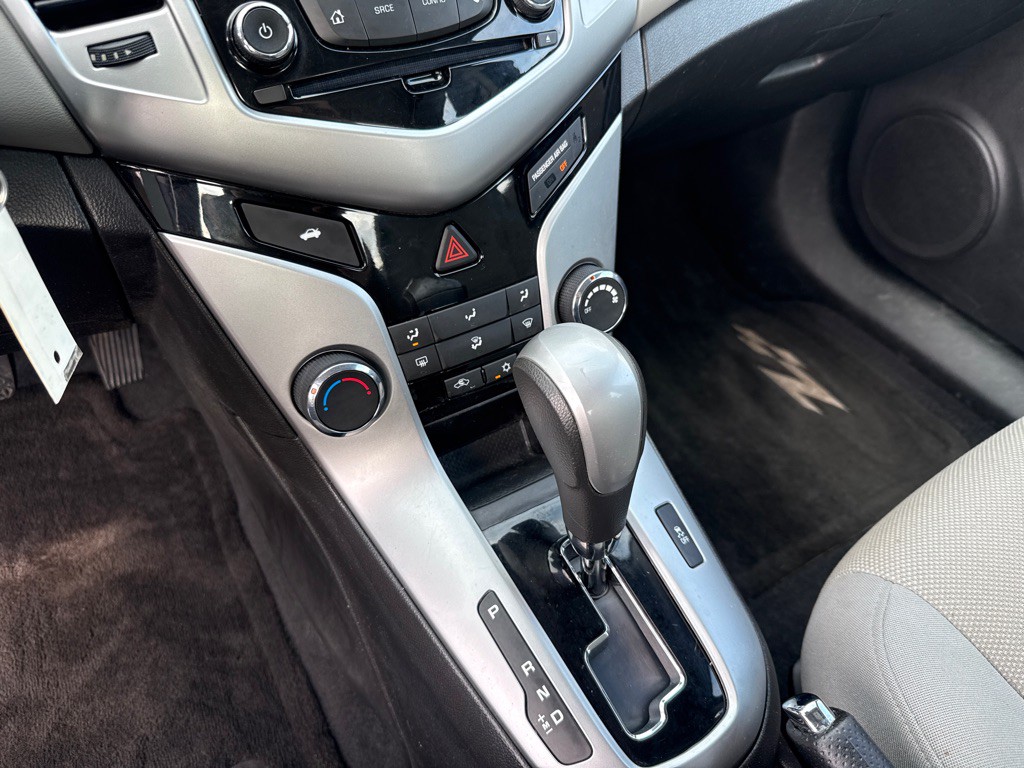 2016 Chevrolet Cruze Image 15