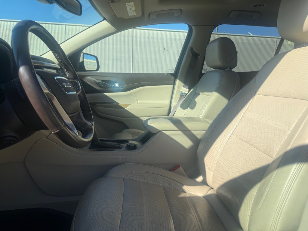 2019 GMC Acadia Image 9