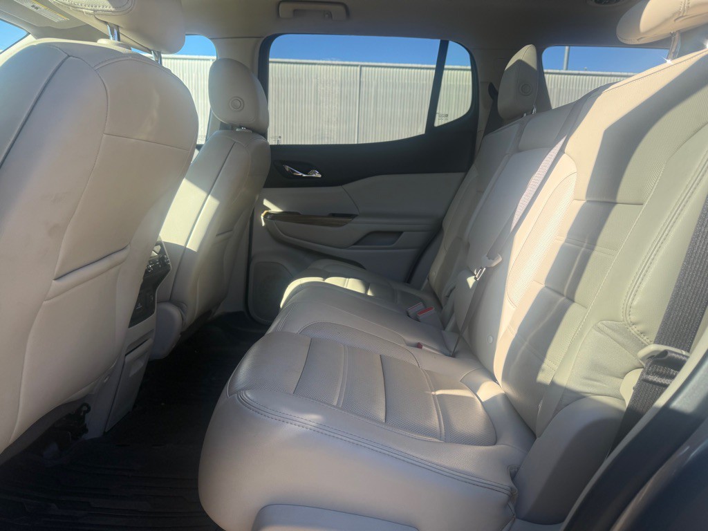 2019 GMC Acadia Image 11