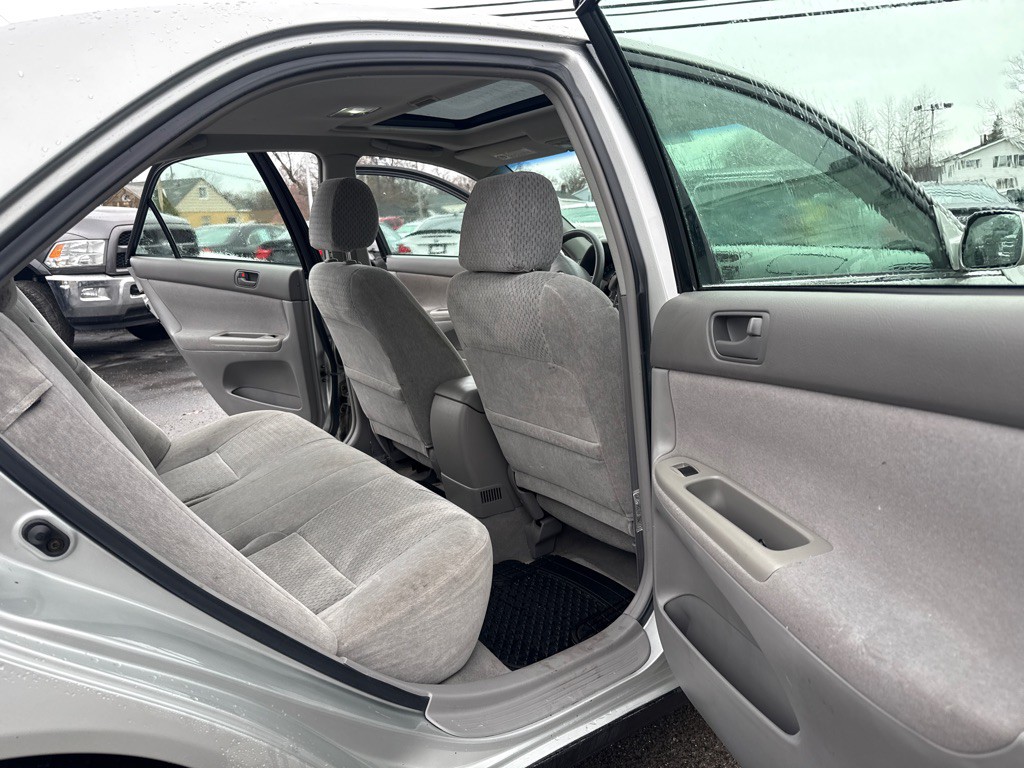 2003 Toyota Camry Image 13