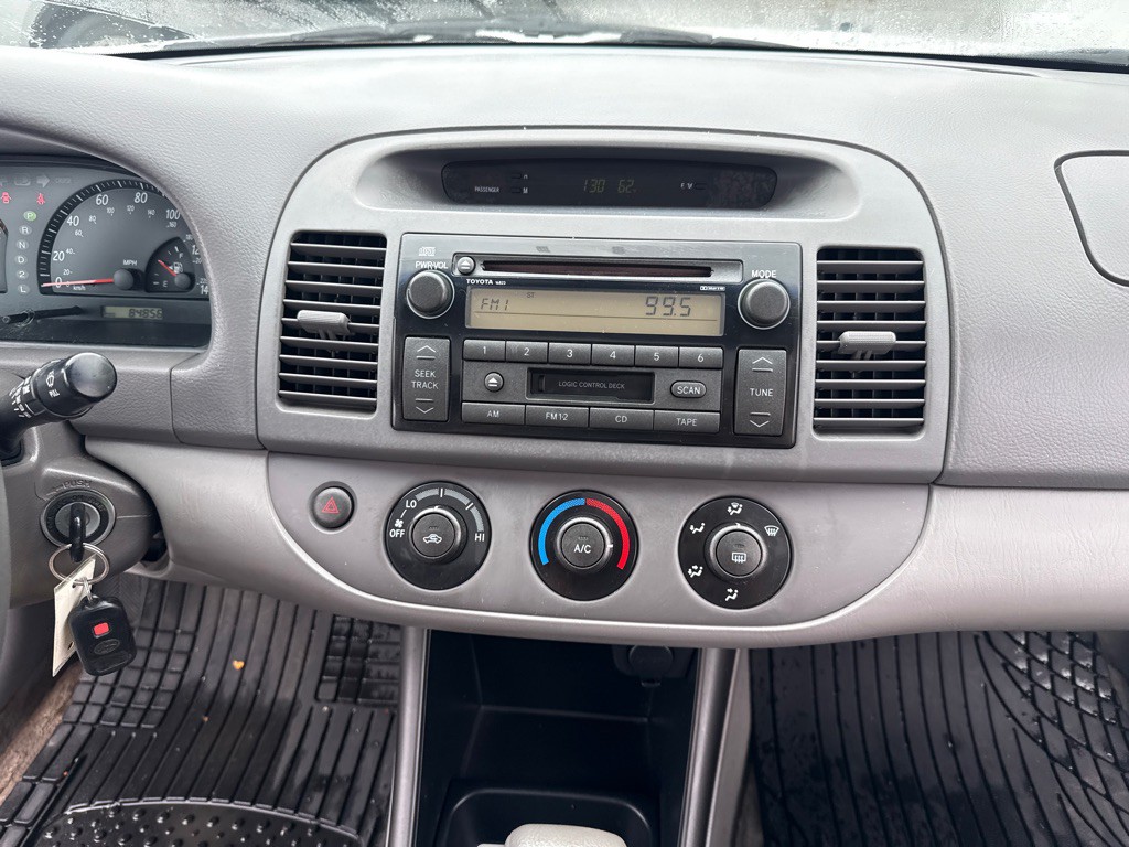 2003 Toyota Camry Image 15