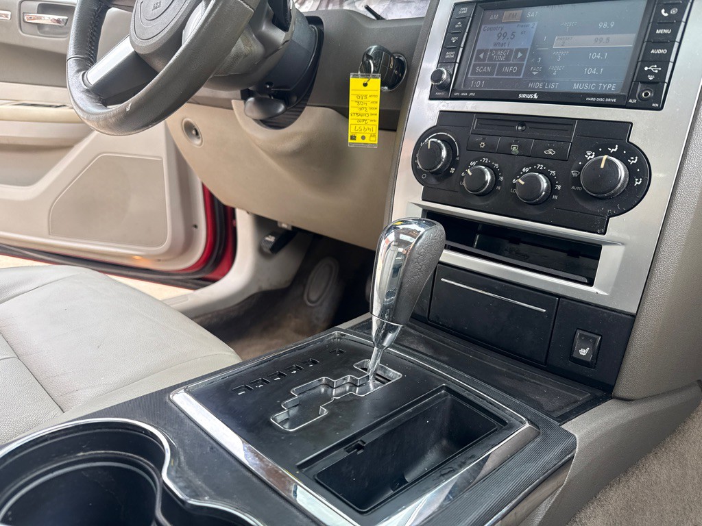 2010 Chrysler 300 Image 15