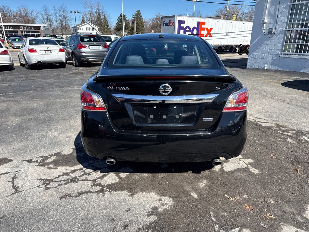 2015 Nissan Altima Image 7
