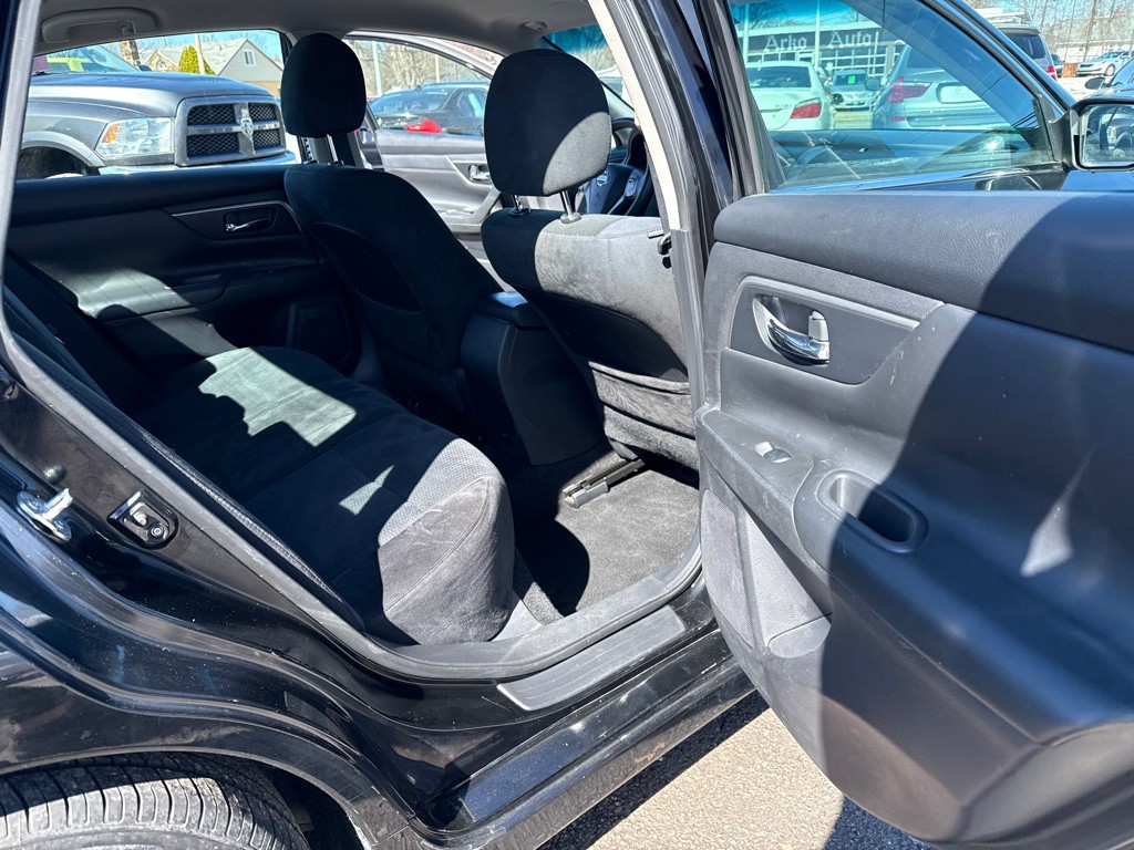 2015 Nissan Altima Image 13