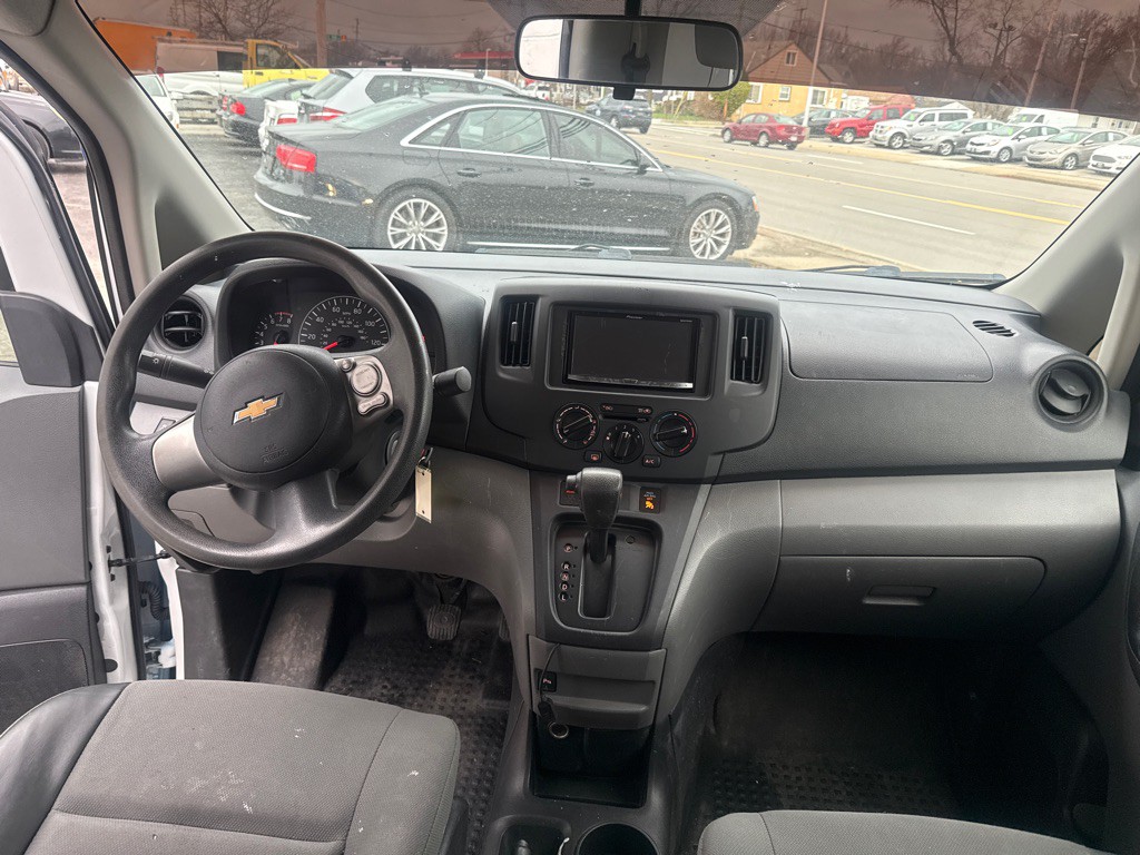 2015 Chevrolet Express Image 9