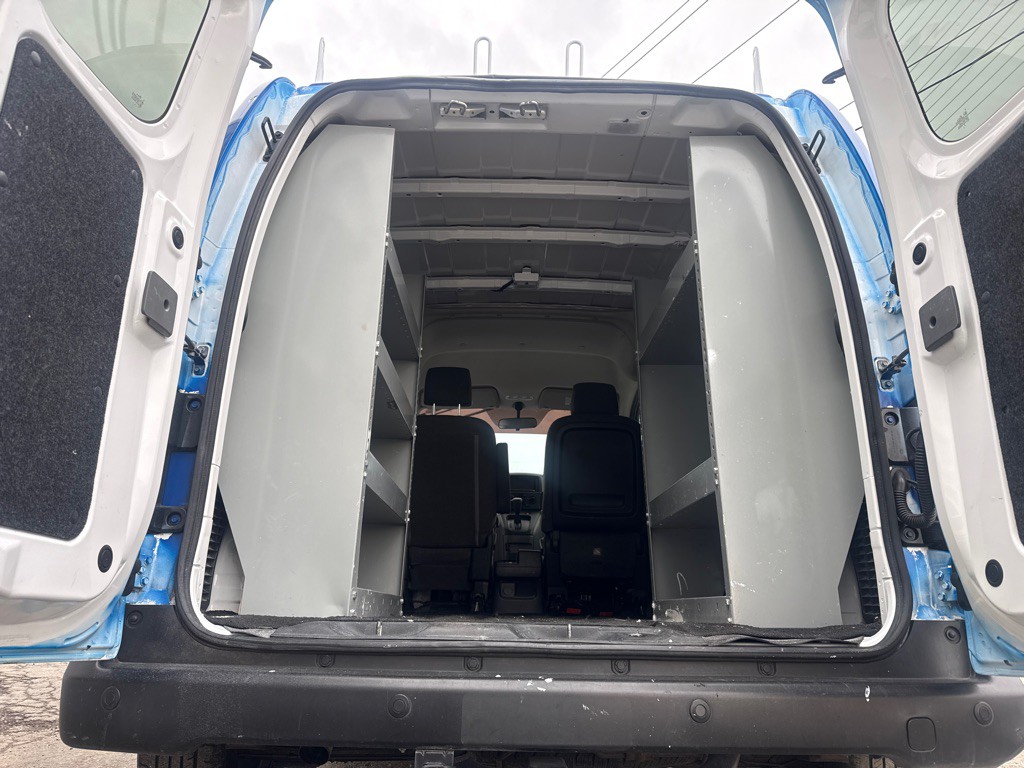 2015 Chevrolet Express Image 16