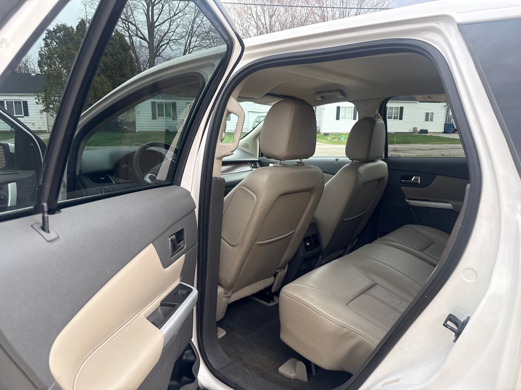 2013 Ford Edge Image 12
