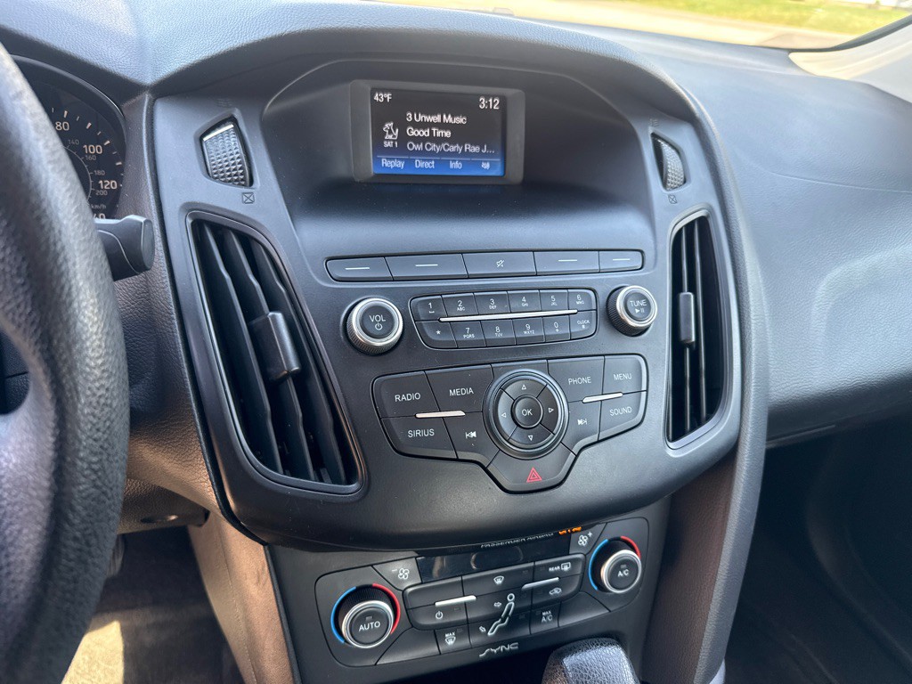 2018 Ford Focus Image 16