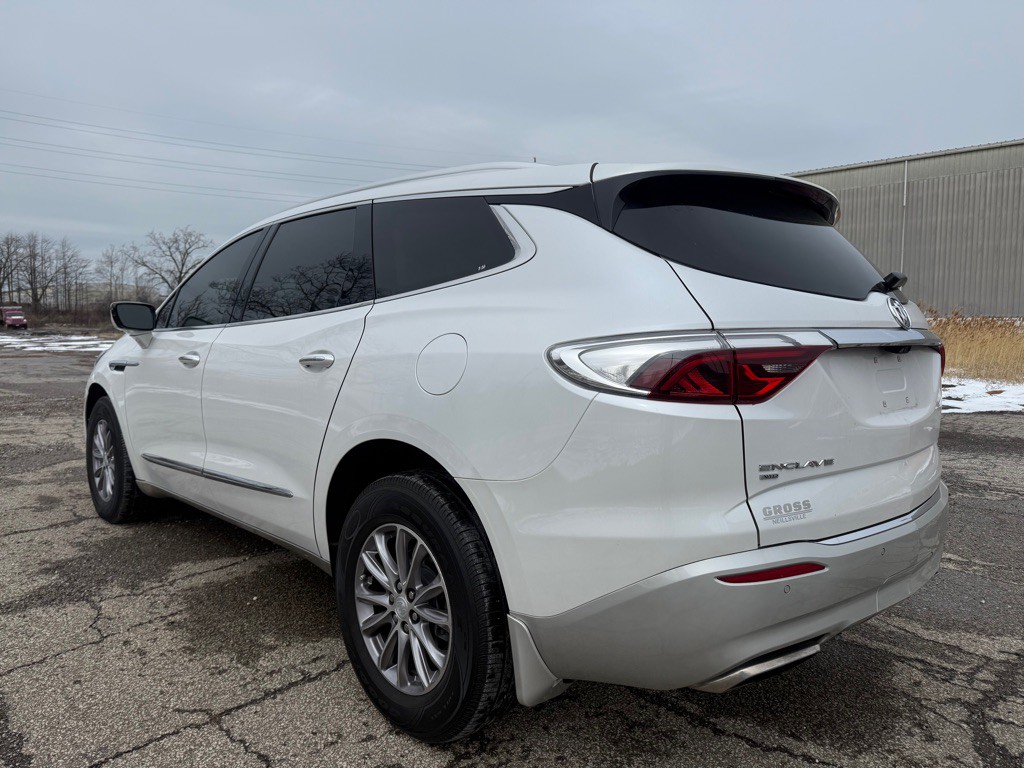 2022 Buick Enclave Image 3