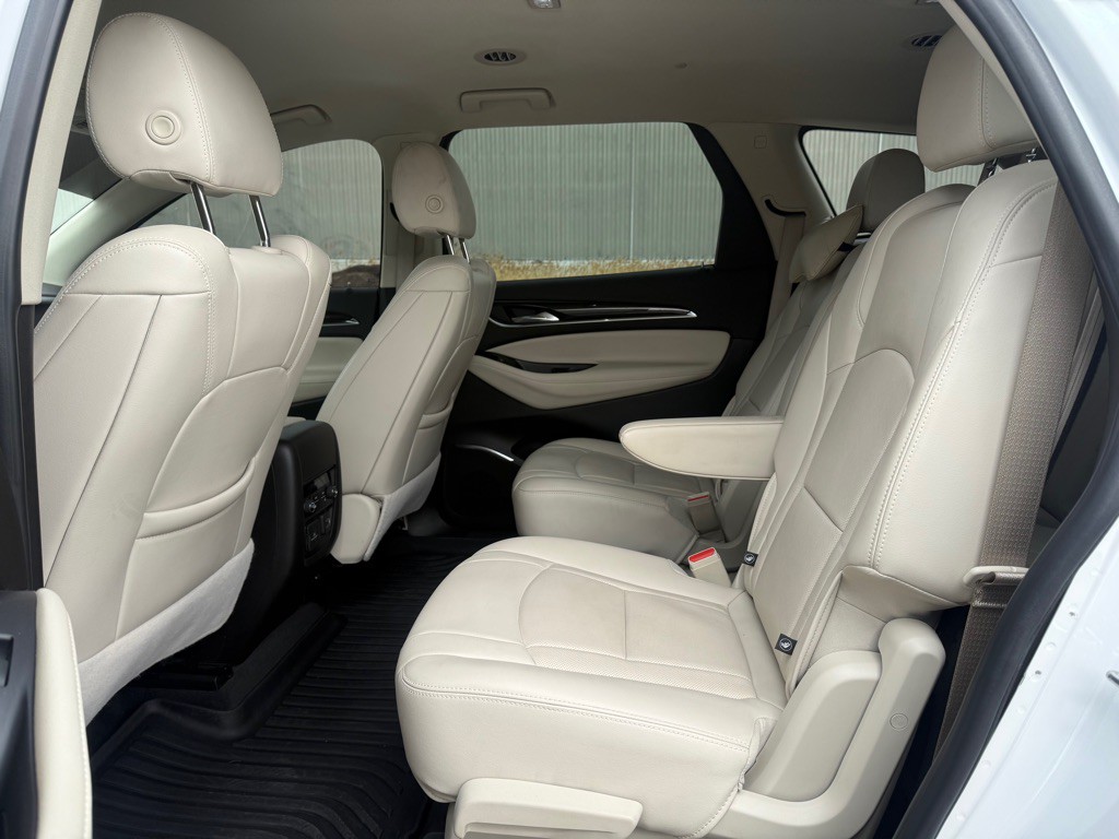 2022 Buick Enclave Image 14