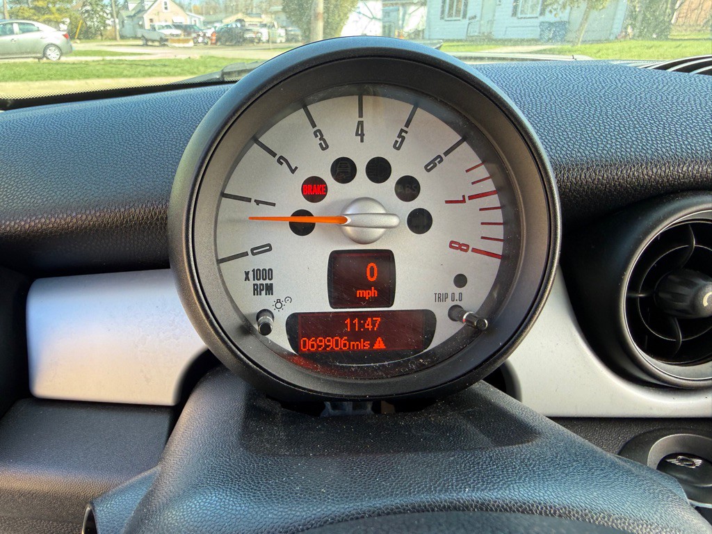 2013 MINI Cooper Image 18