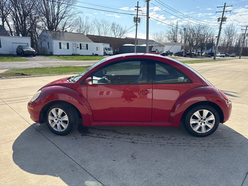 2009 Volkswagen Beetle Image 5