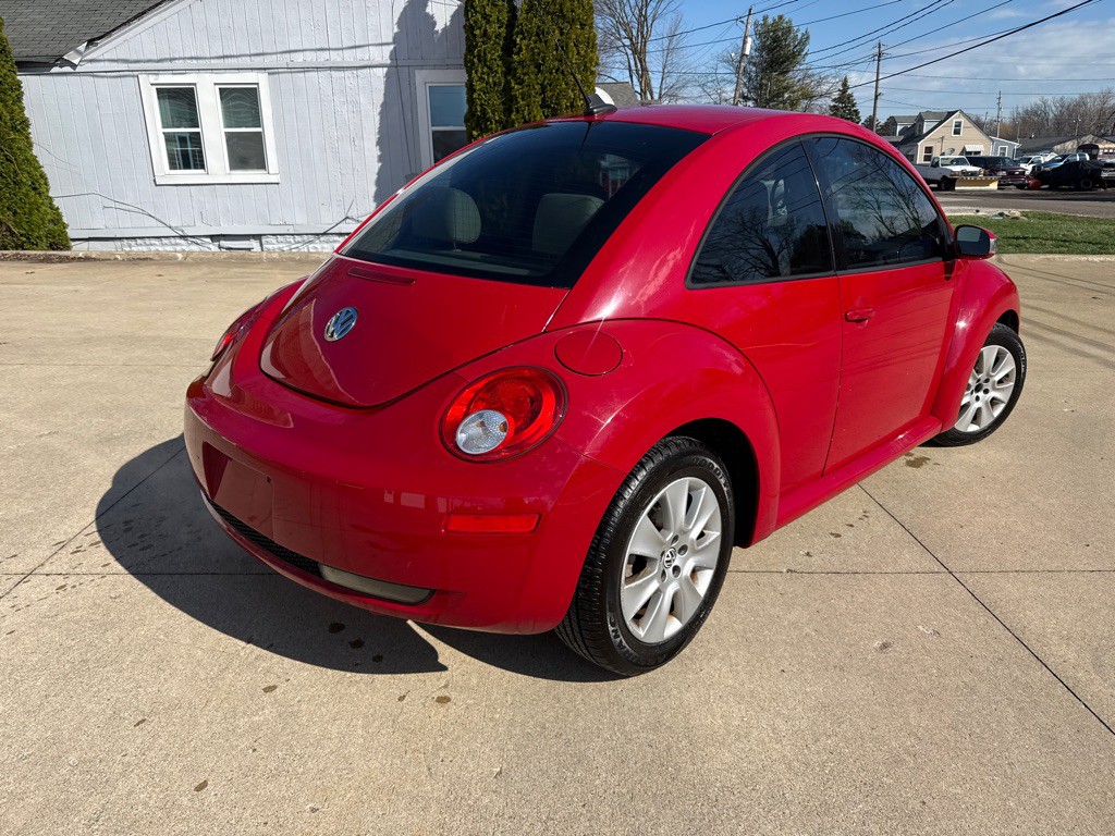 2009 Volkswagen Beetle Image 6