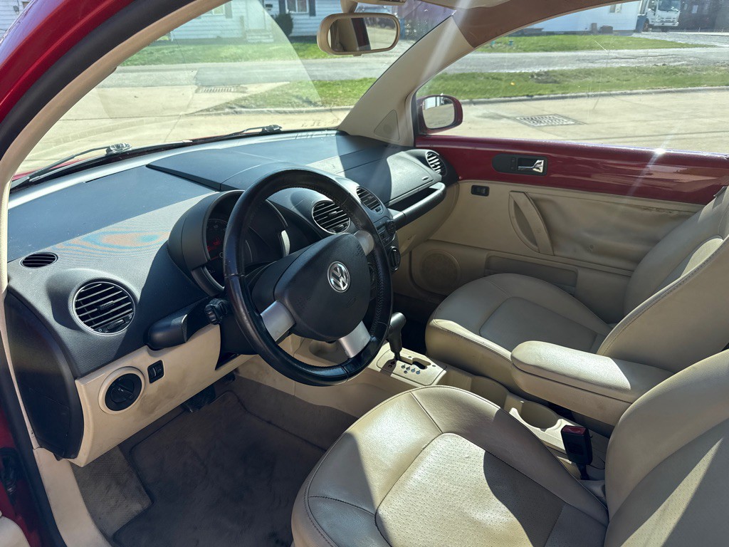 2009 Volkswagen Beetle Image 12