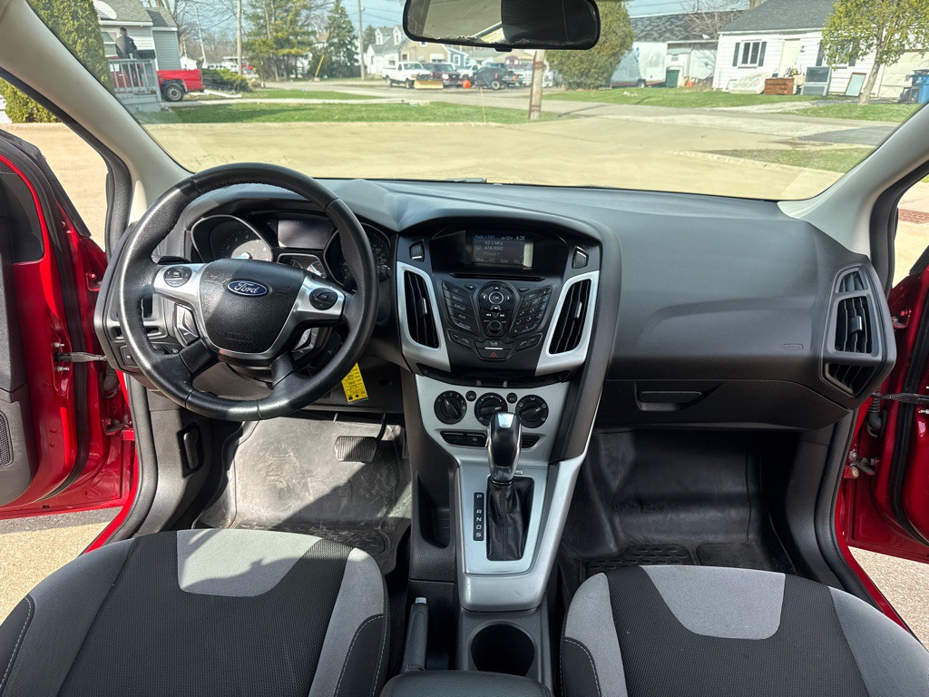 2012 Ford Focus Image 9