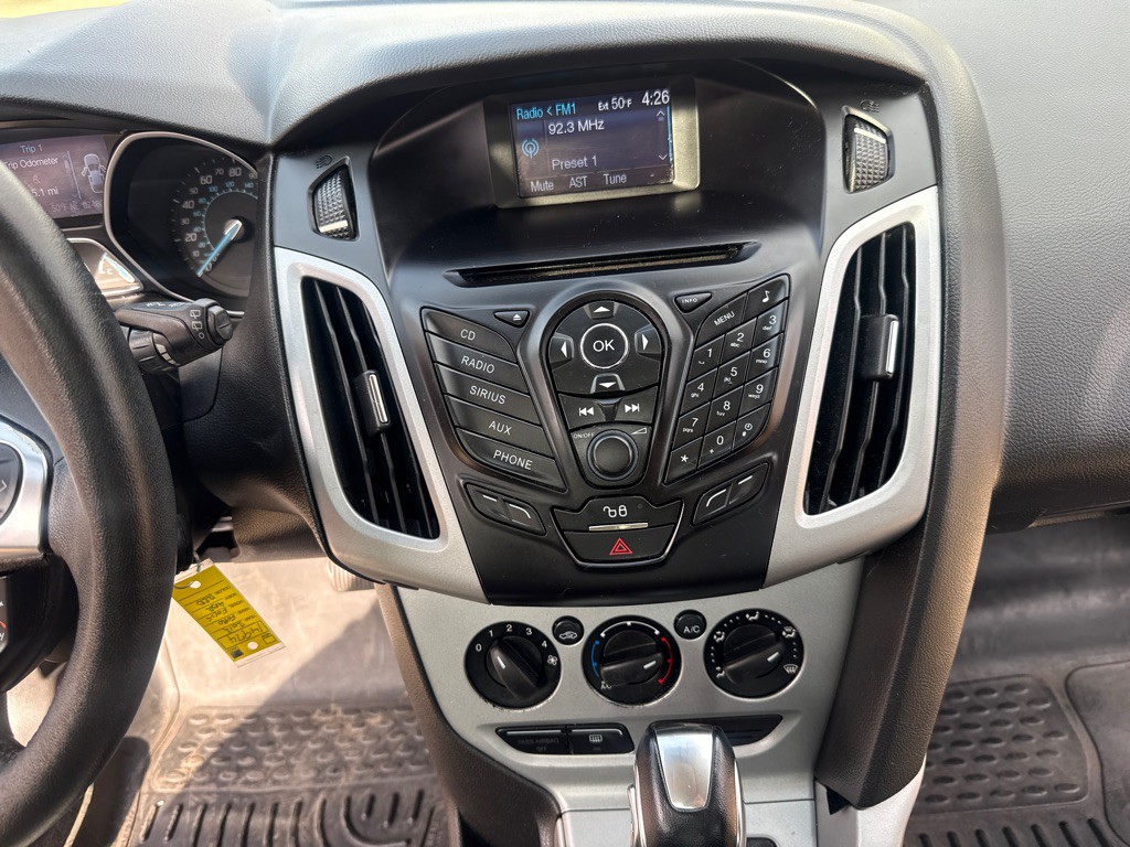 2012 Ford Focus Image 16