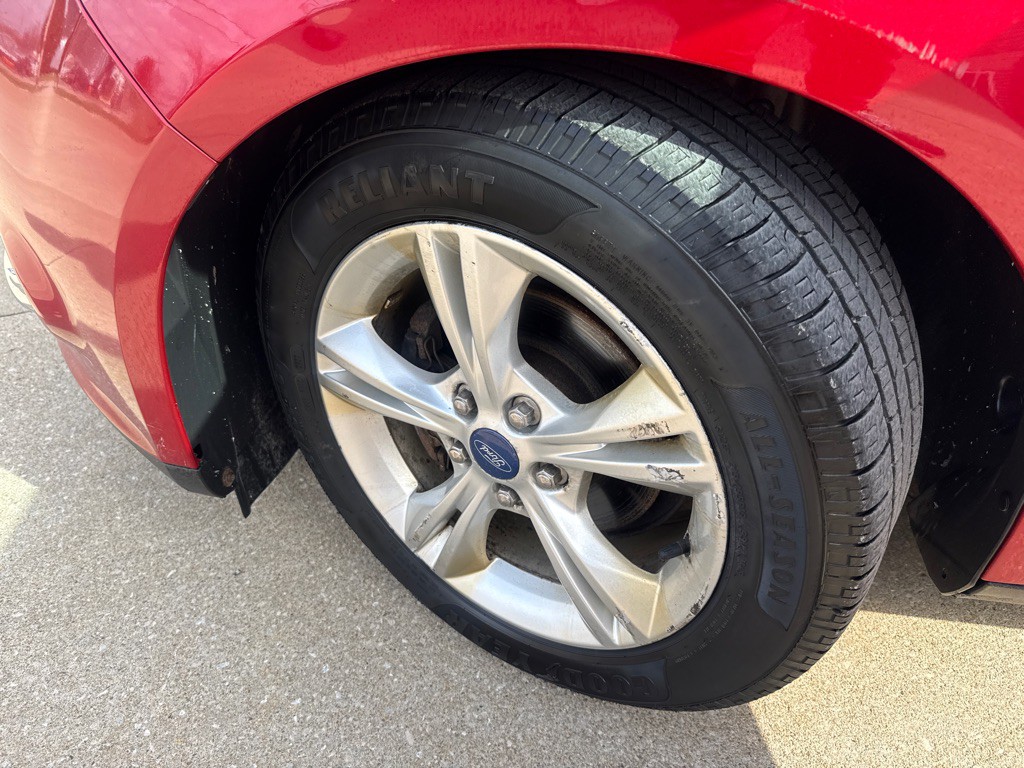 2012 Ford Focus Image 18