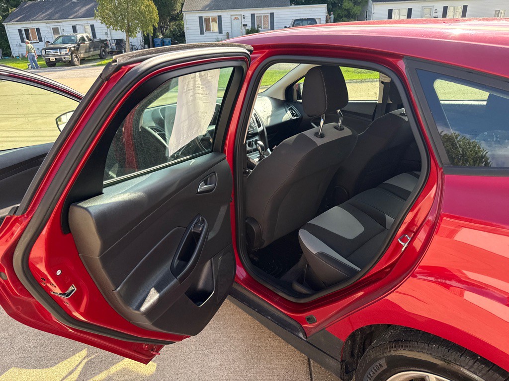 2012 Ford Focus Image 12