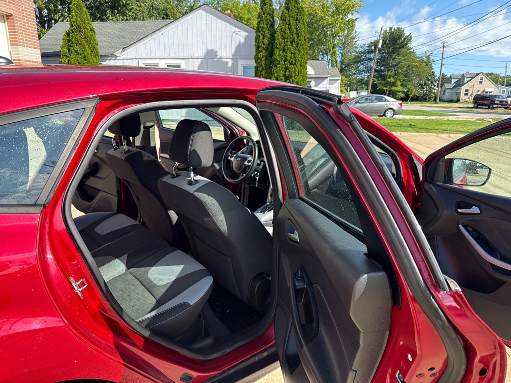 2012 Ford Focus Image 13