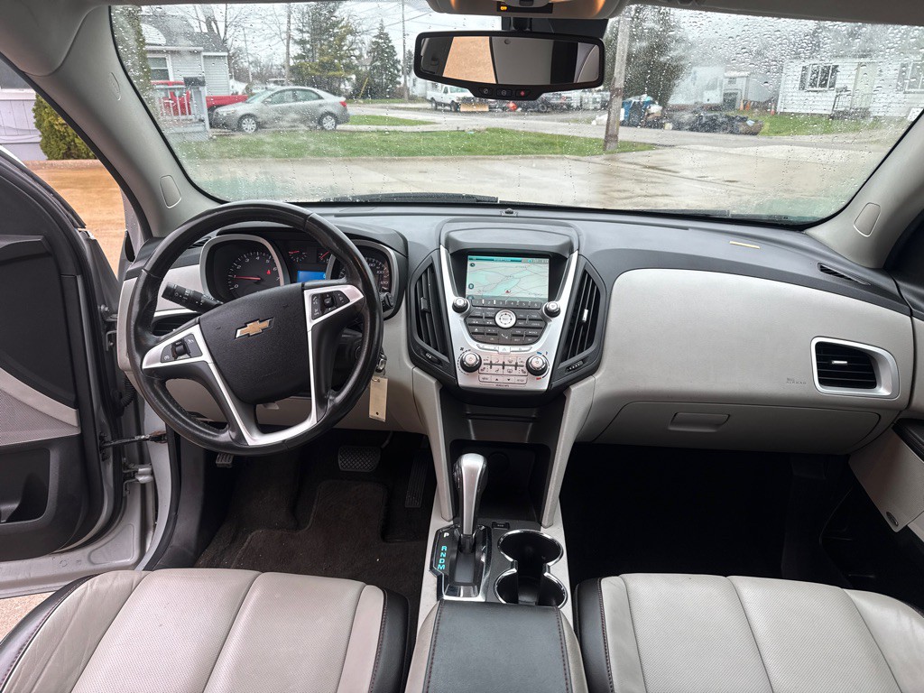 2010 Chevrolet Equinox Image 8