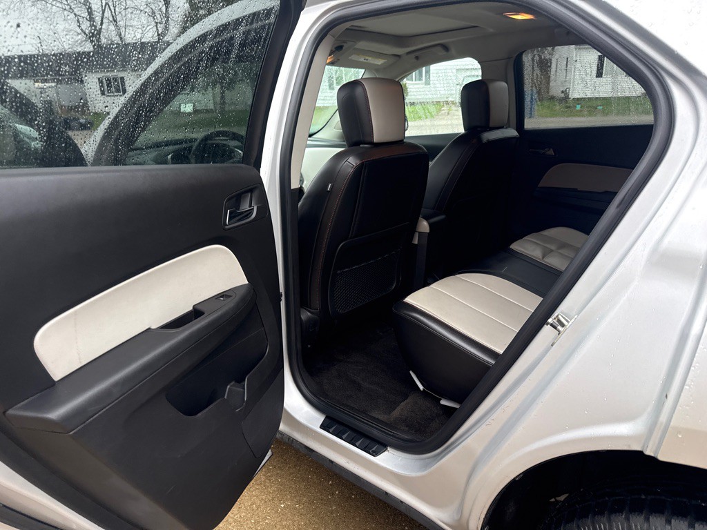 2010 Chevrolet Equinox Image 11