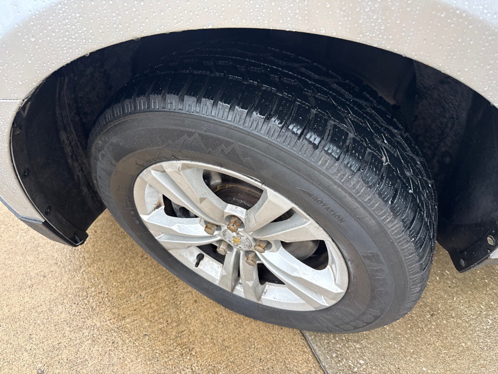 2010 Chevrolet Equinox Image 17