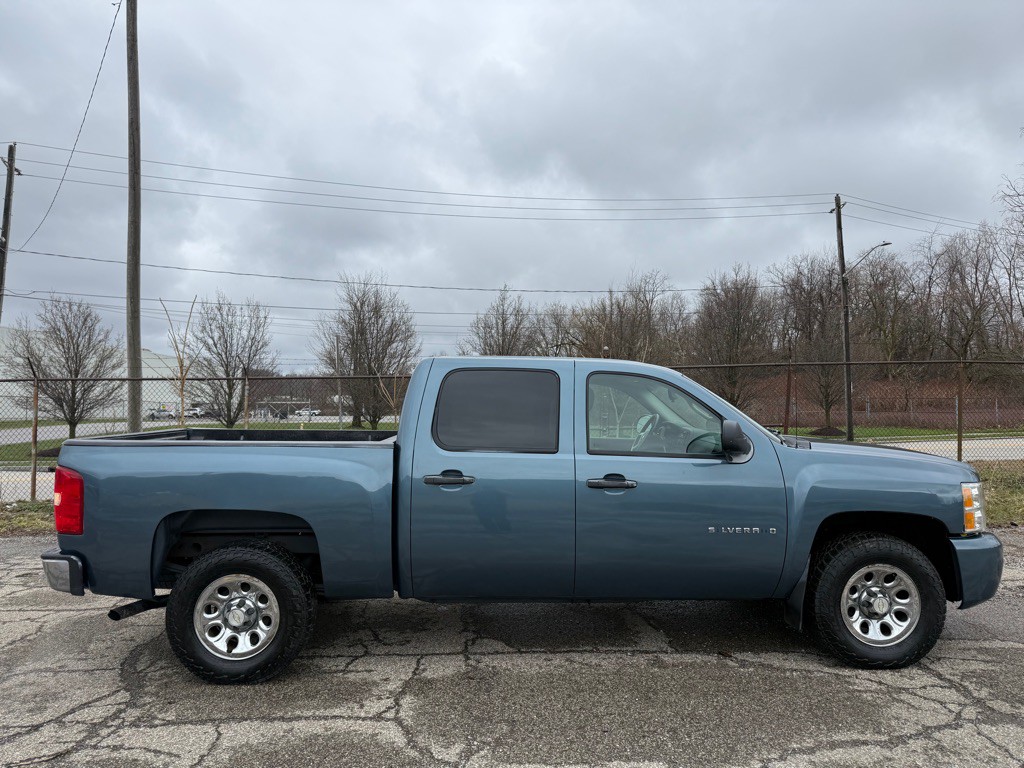 2010 Chevrolet Silverado 1500 Image 2