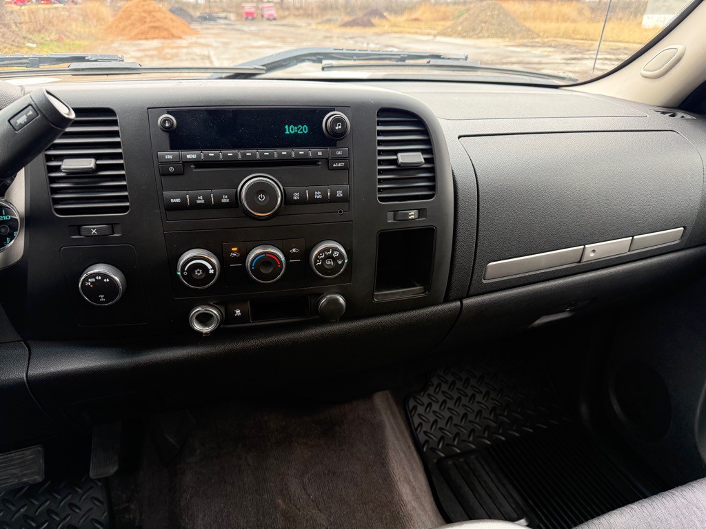 2010 Chevrolet Silverado 1500 Image 13