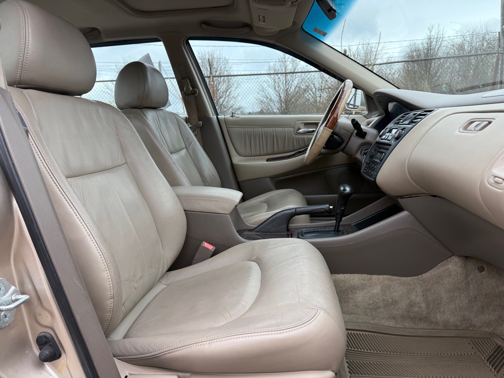 2000 Honda Accord Image 9