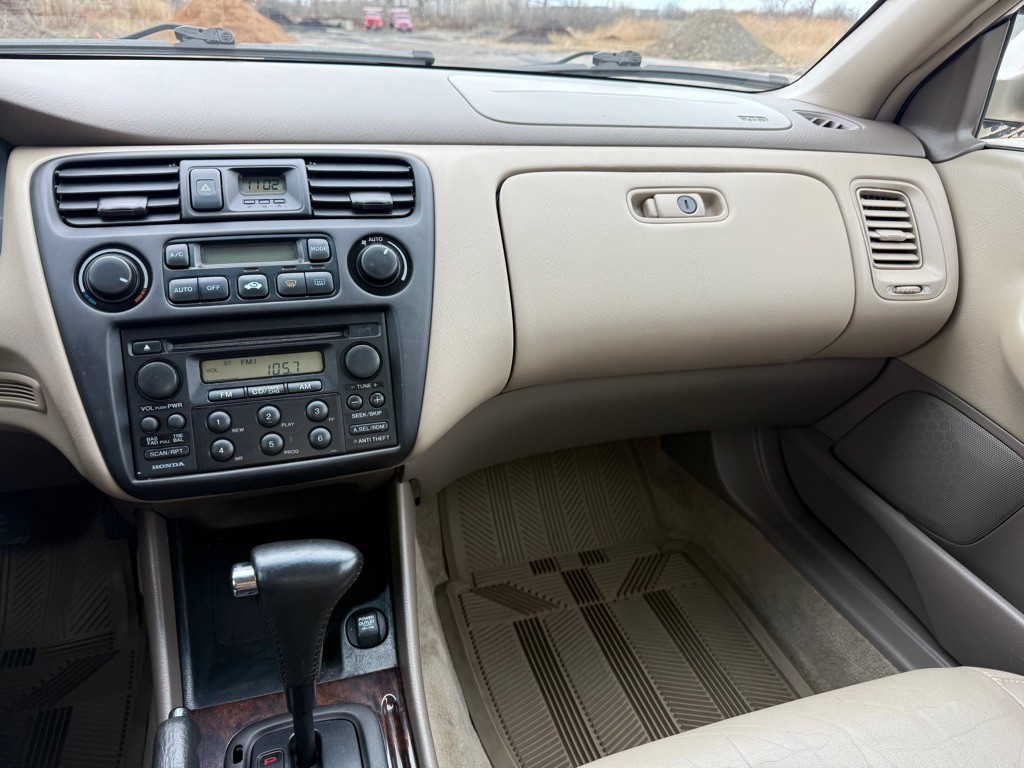 2000 Honda Accord Image 13