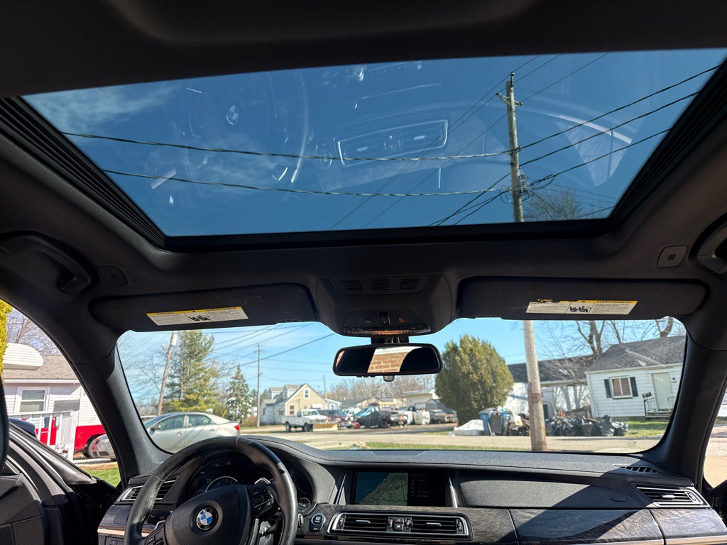 2014 BMW 7 Series Image 15