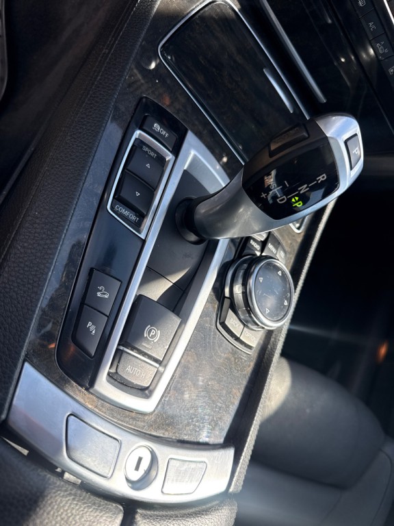 2014 BMW 7 Series Image 20