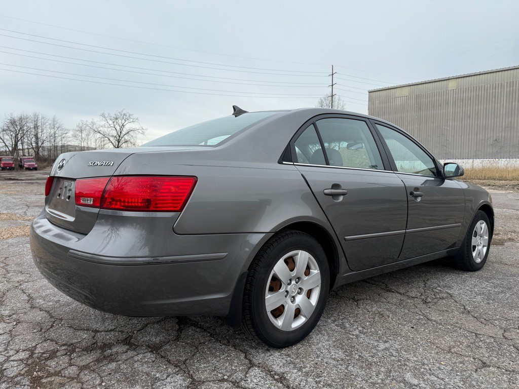 2009 Hyundai Sonata Image 3