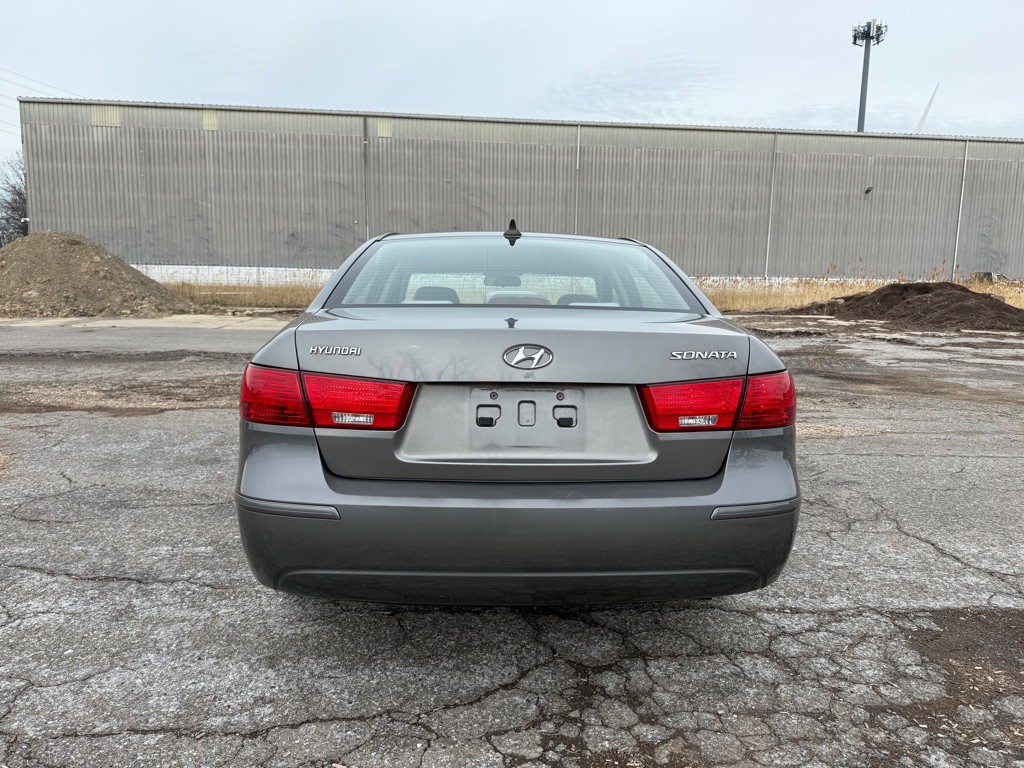 2009 Hyundai Sonata Image 4