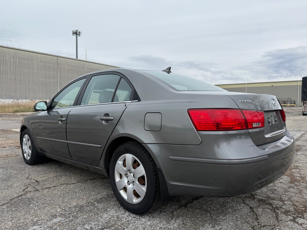 2009 Hyundai Sonata Image 5