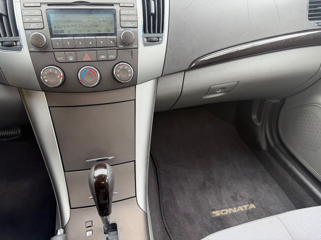2009 Hyundai Sonata Image 14