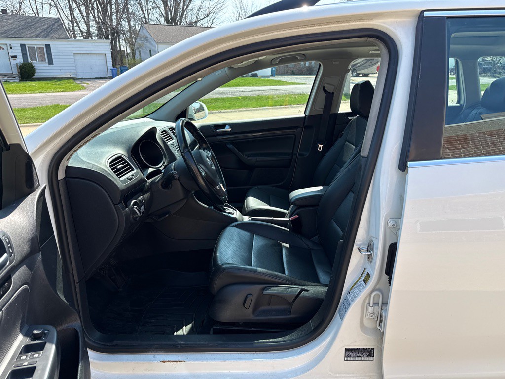 2013 Volkswagen Jetta Image 10