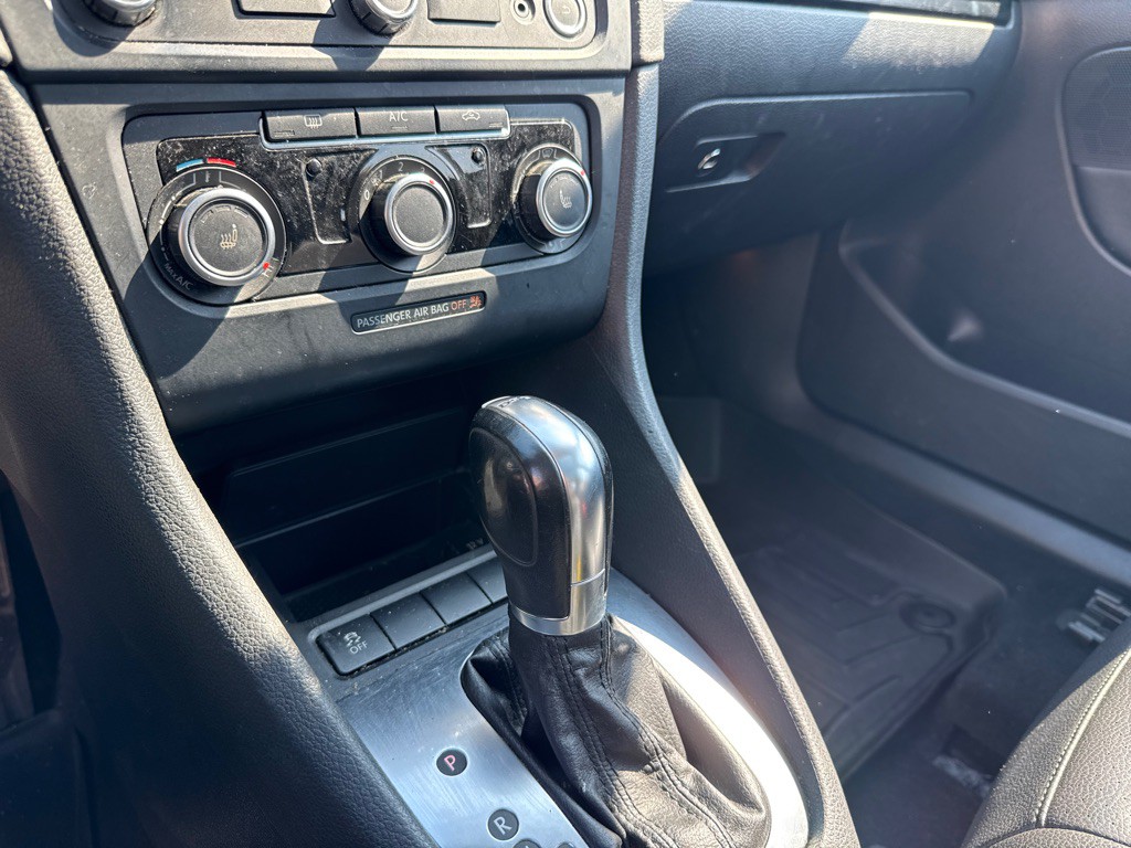 2013 Volkswagen Jetta Image 17