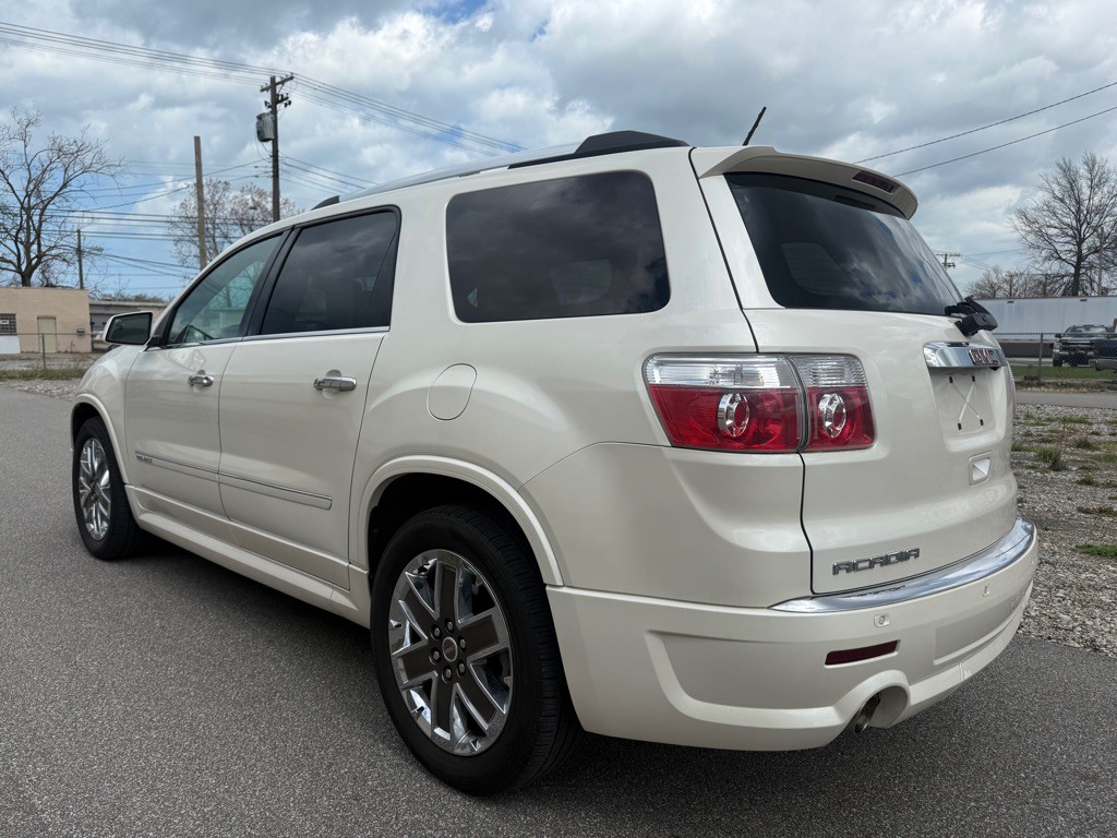 2012 GMC Acadia Image 5